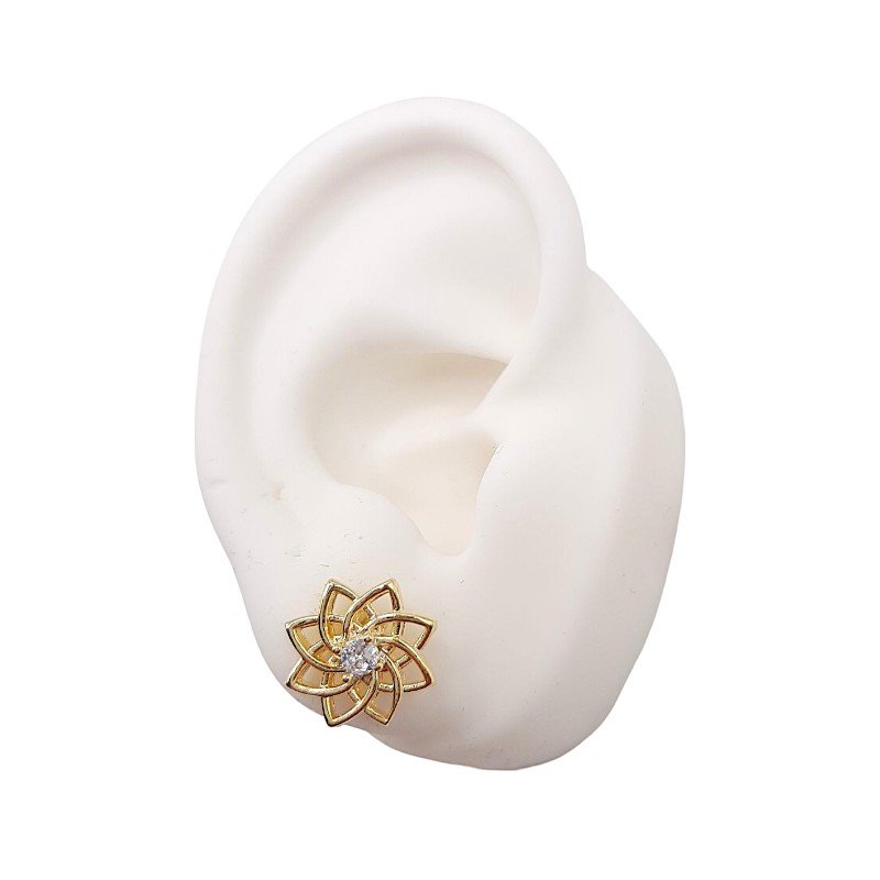 Brinco Flor Pétalas Vazadas Com Zircônia
