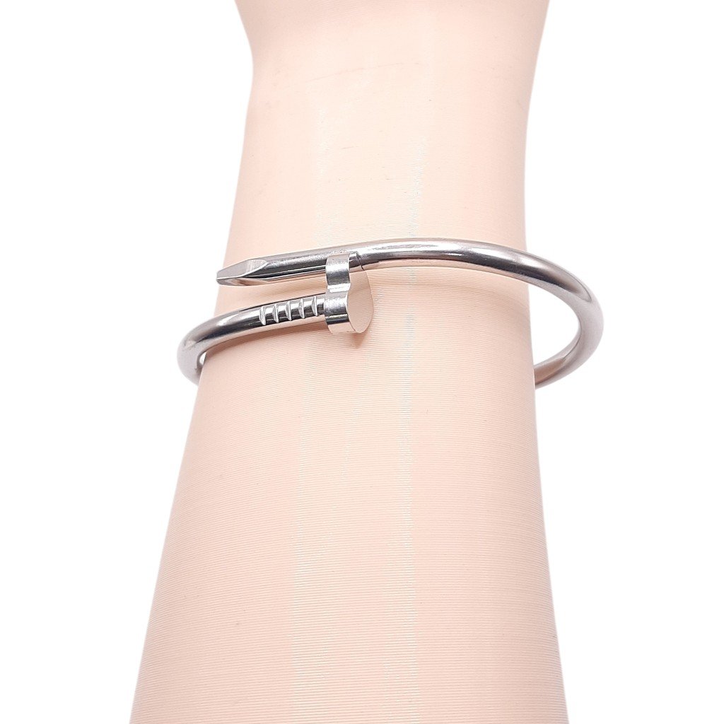 Brac. Prego De Coração